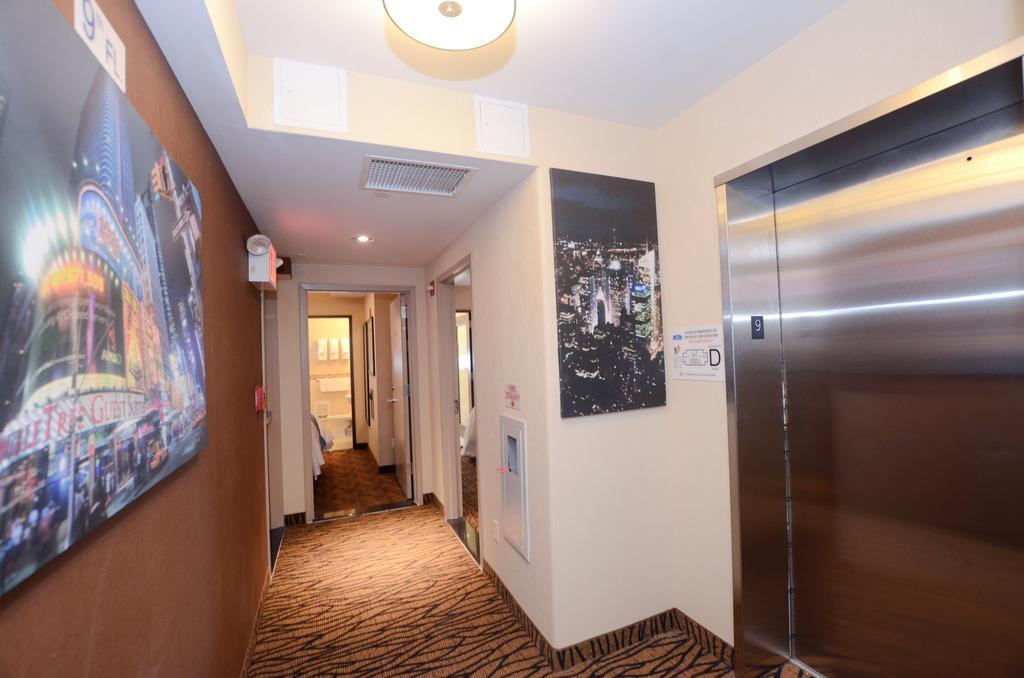 Howard Johnson Soho New York Exterior photo