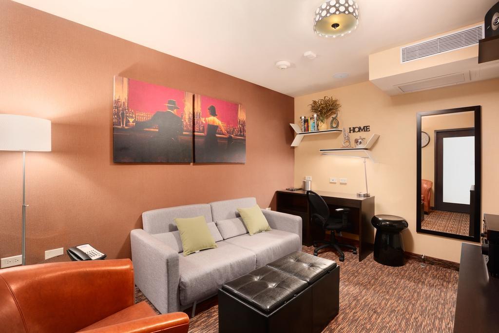 Howard Johnson Soho New York Exterior photo