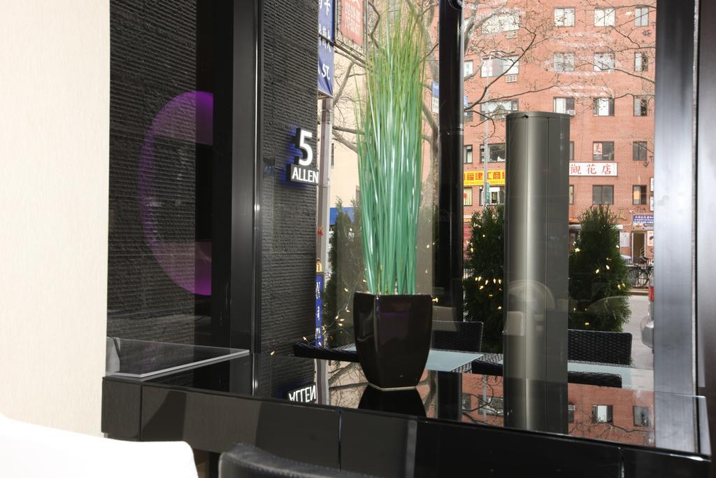 Howard Johnson Soho New York Exterior photo